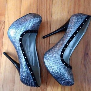 Women's size 8 stiletto heels